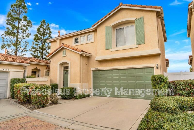 San Diego House: 8265 Gold Coast