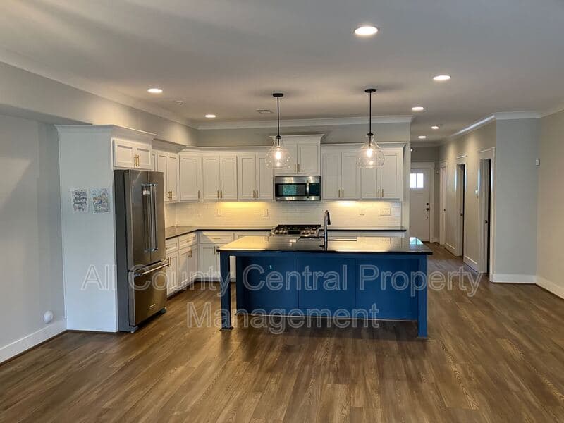 Bessemer House: 415 Sunbelt Dr