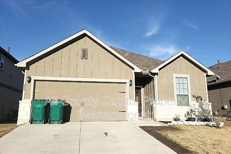 Buda House: 227 Everglade Dr,