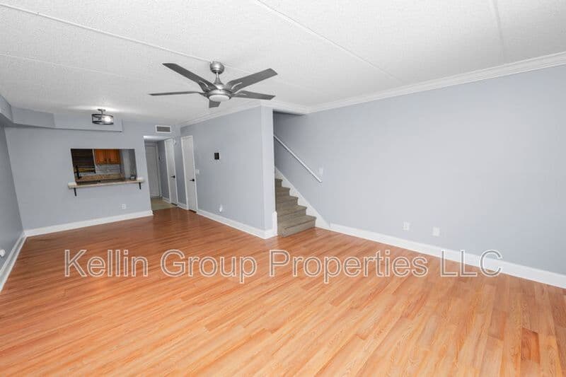 Tampa Townhome: 2862 Somerset Park Dr