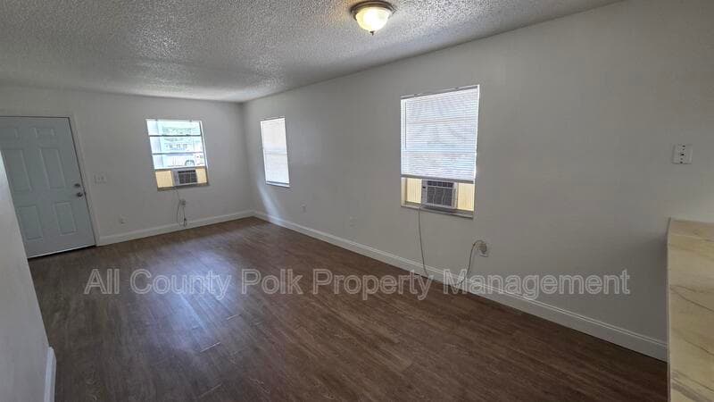 Lakeland Condo: 522 Pinewood Avenue