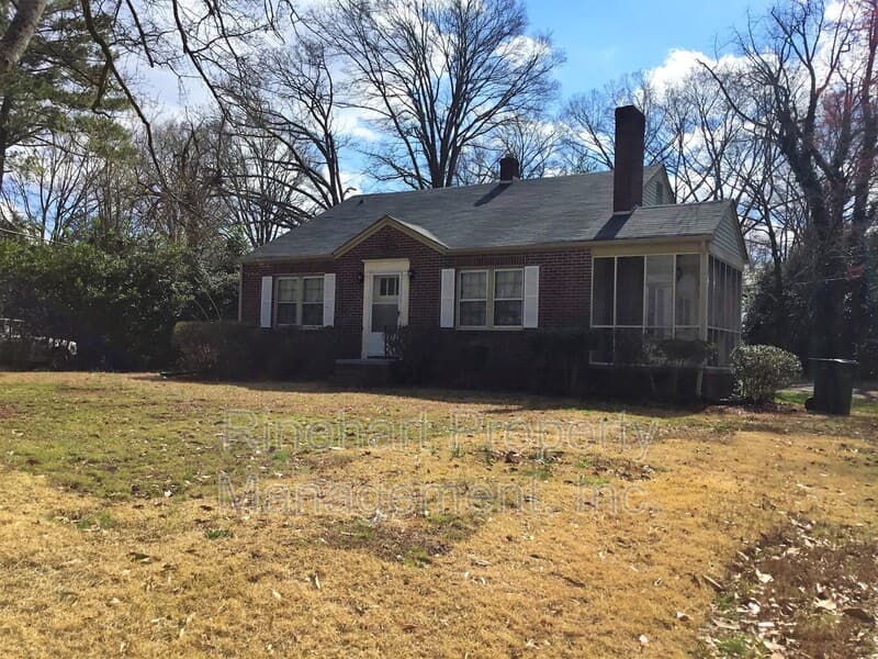 Rock Hill House: 1035 Candlewood Lane