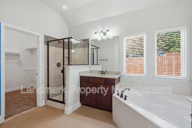 McKinney House: 11809 Bertram