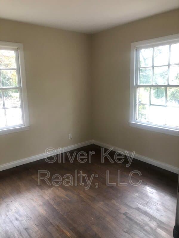 Athens Condo: 505 Guille Street