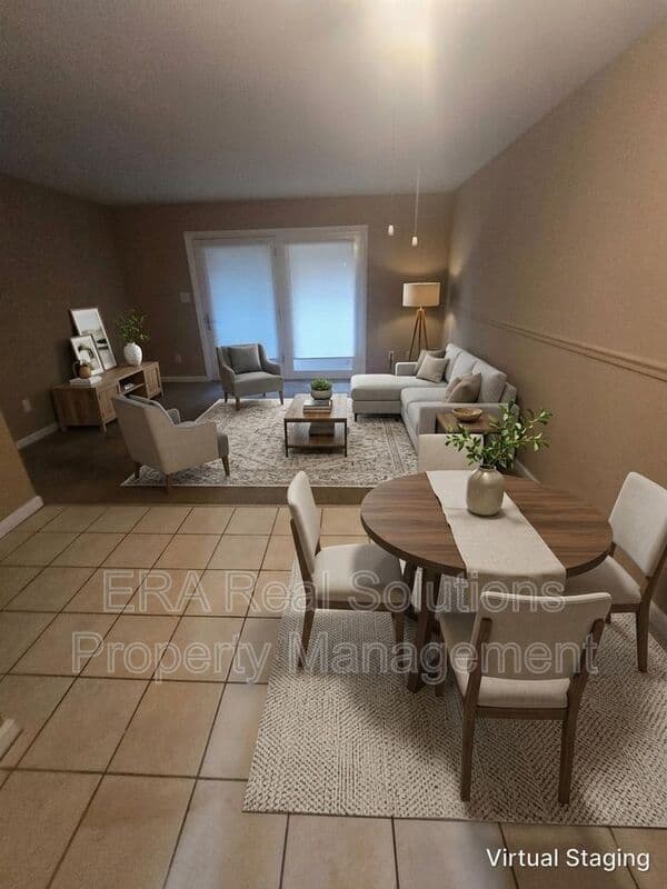 Columbus House: 2324 N WOODBROOK E CR