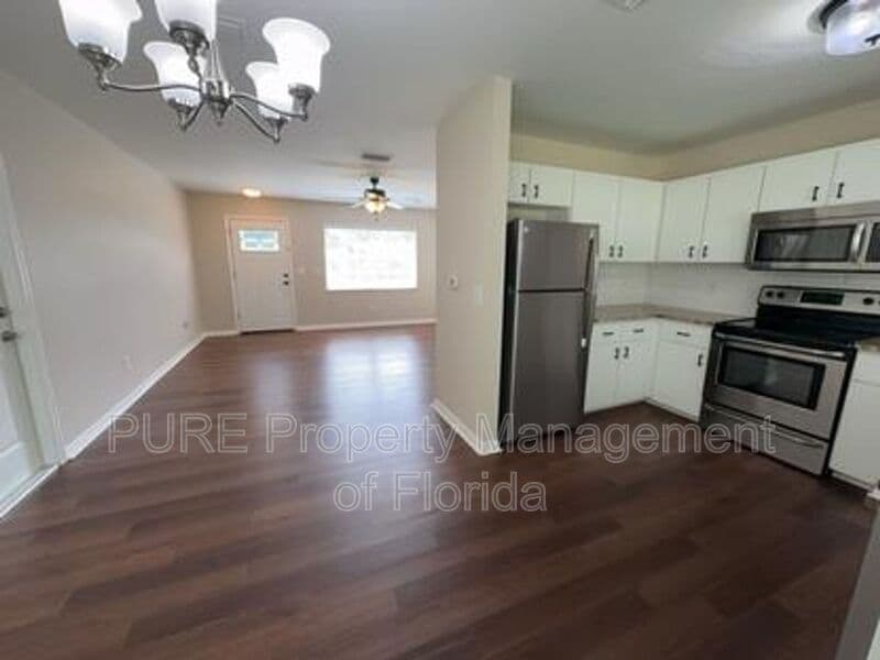 Ocala House: 7529 SW 78th Place