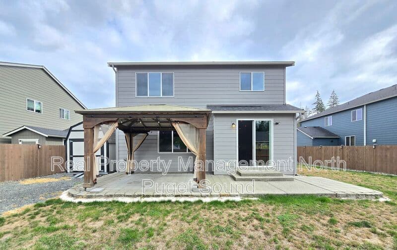 Granite Falls House: 9814 Hawkins Ave