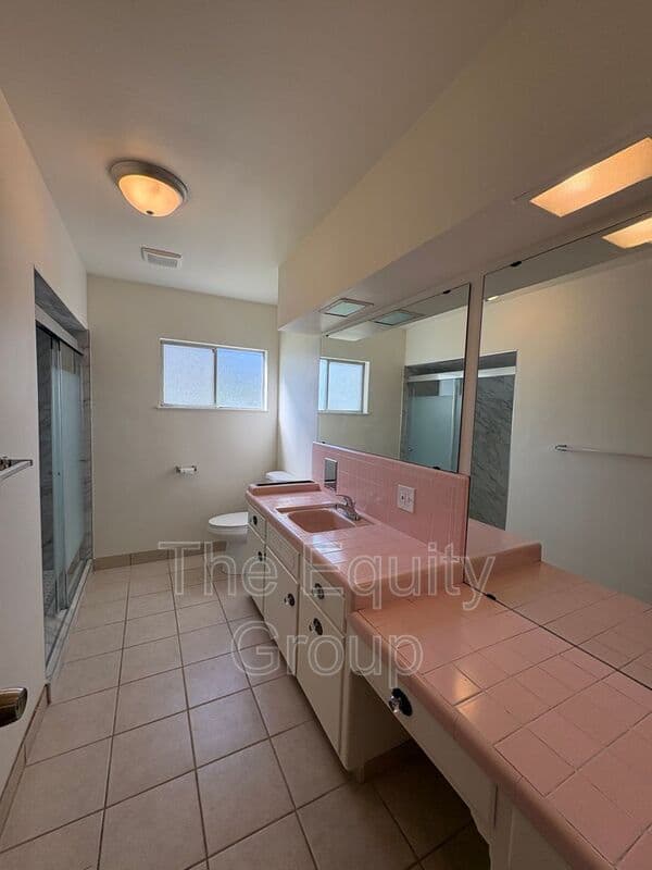 Dinuba House: 341 North Garden Dr
