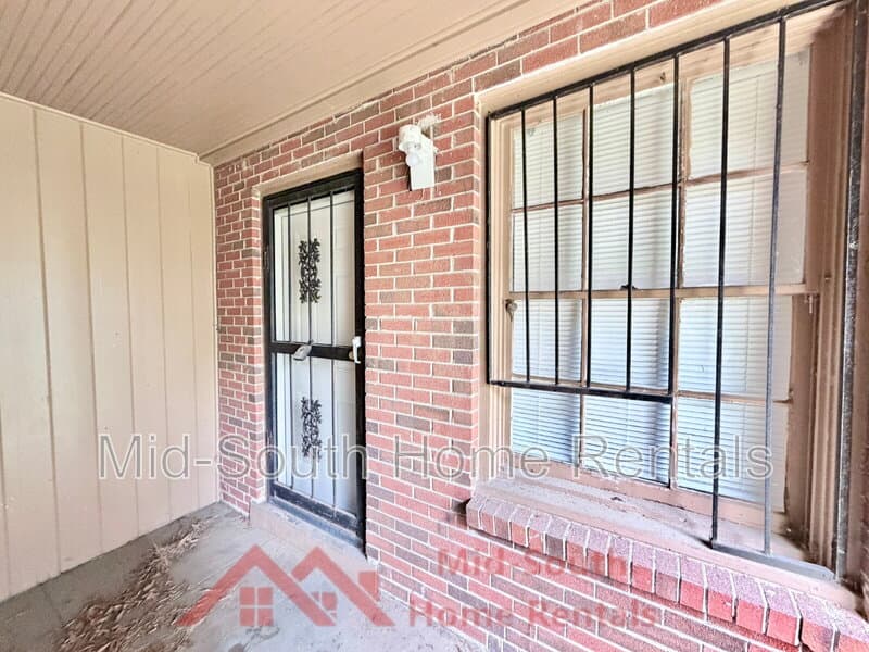 Memphis Condo: 1379 Ferguson Rd