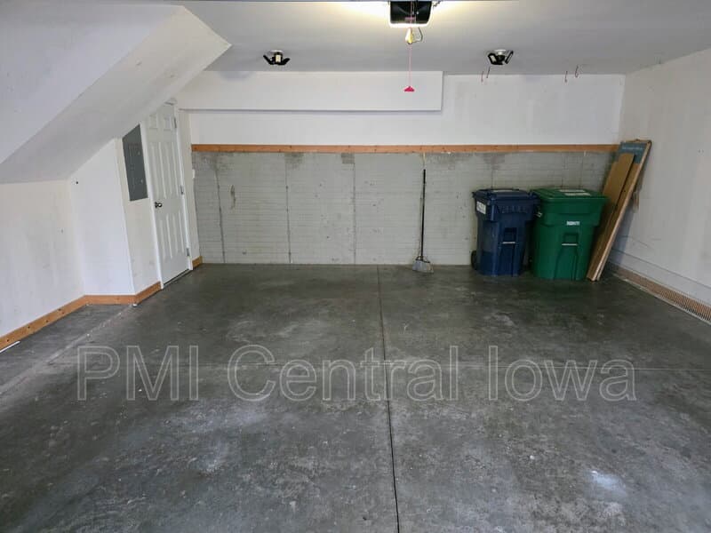 Johnston Townhome: 5570 Boston Ct
