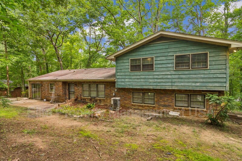 Atlanta House: 2600 Lantern Lane
