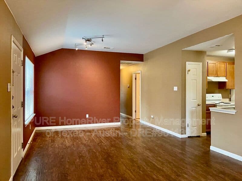 Austin Condo: 8605 Talyne Chaise Circle