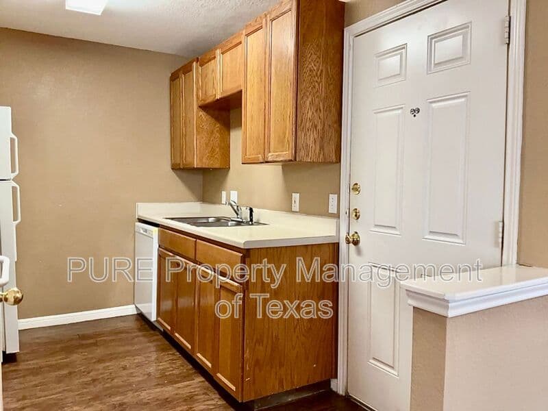 Austin Condo: 8605 Talyne Chaise Circle