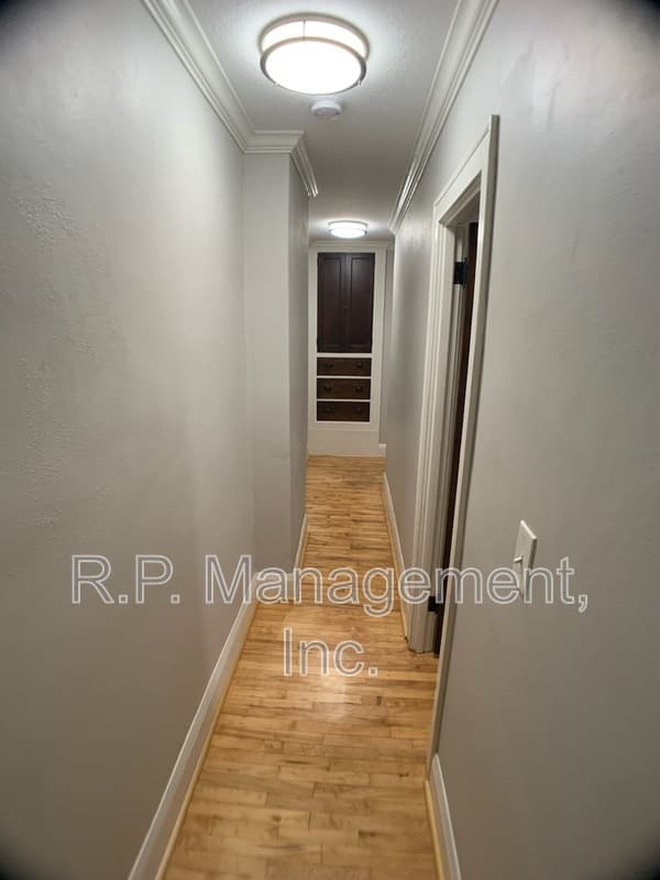 Saint Paul Condo: 1150 Central Ave W