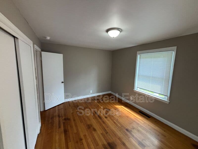 Fairfield House: 1750 North Staunton Drive