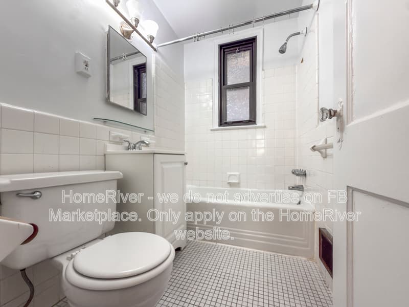Washington Condo: 1010 25th St NW