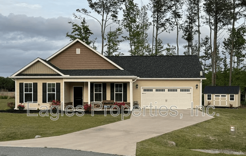Goldsboro House: 309 Phillips Ridge Lane