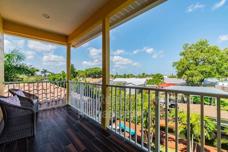 Apollo Beach House: 539 Treviso Dr