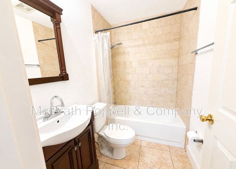 Lakeland Condo: 7704 Chase Rd