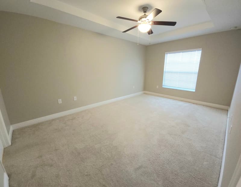 Ocala House: 106 Marion Oaks Pass