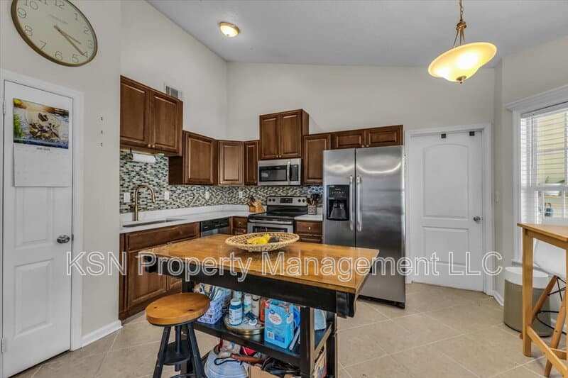 Savannah House: 7317 Leghorn Street