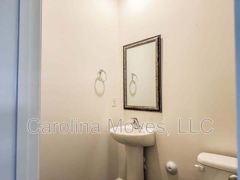 Greer House: 6 Corbel Dr