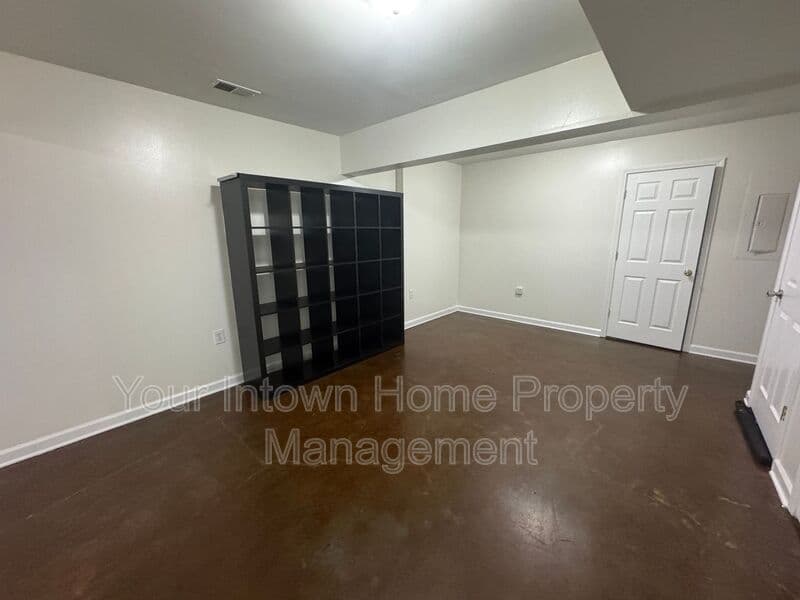 Decatur House: 105 B Dancing Fox Rd
