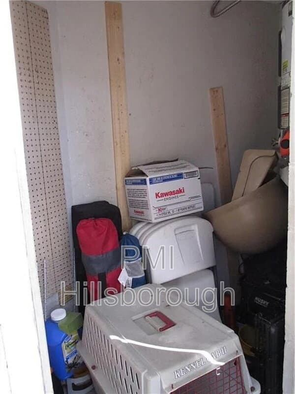Brandon House: 914 Burlwood Street