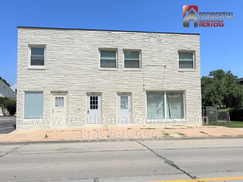 West Allis Condo: 8020 W Becher Street