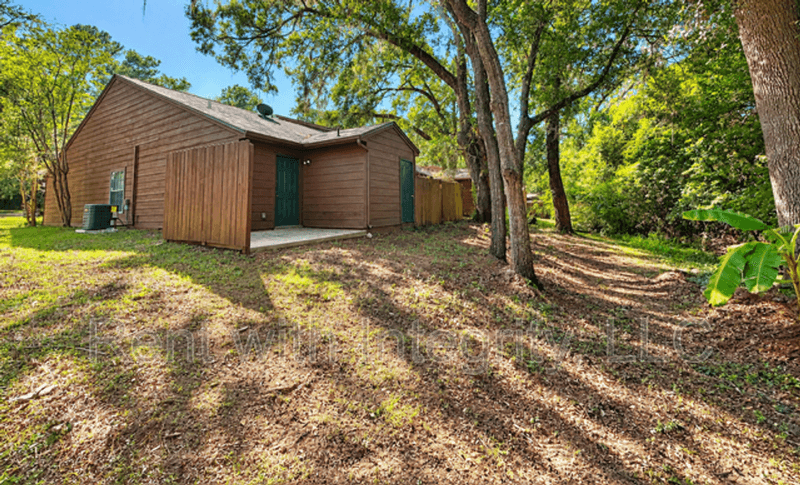 Tallahassee House: 1280 High Rd