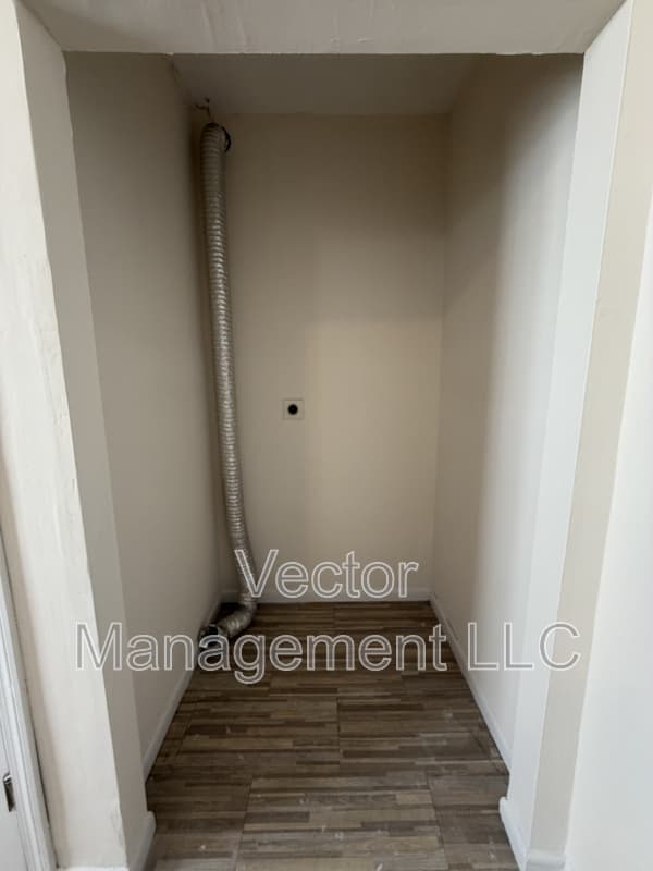 New Haven Condo: 34 Wolcott Street - 1st Floor