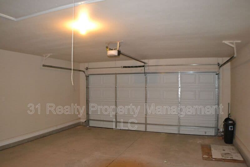 Midland House: 1220 Randolph Lane
