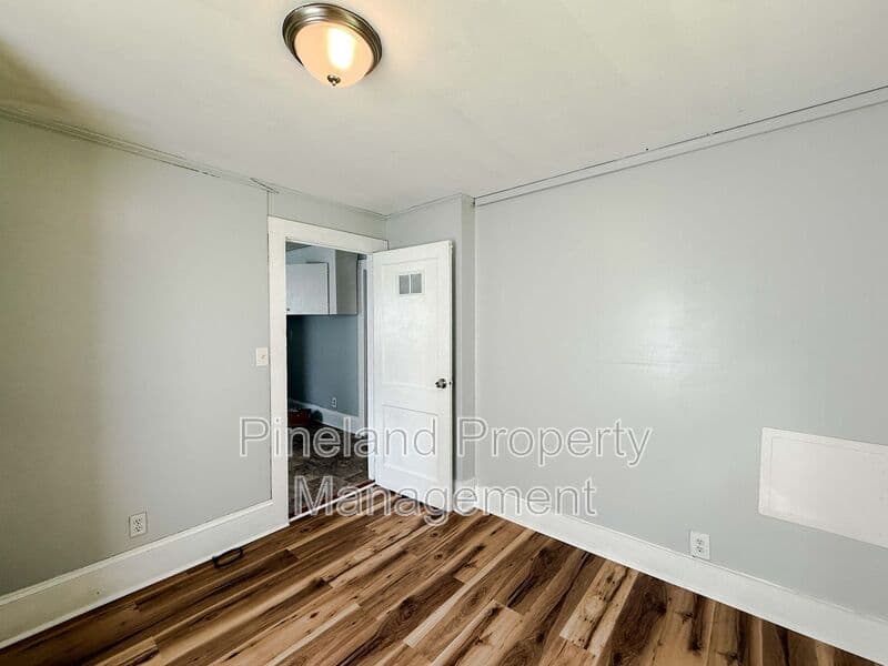 Fayetteville House: 405 Andy Street