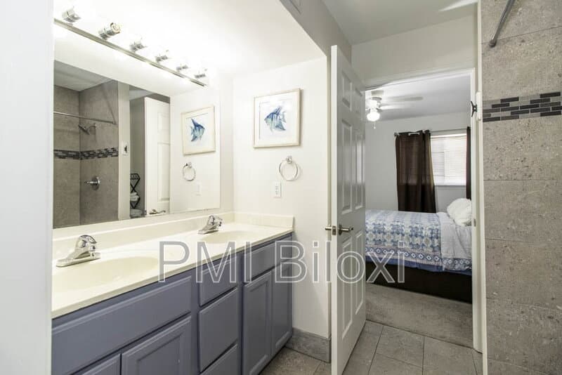 Biloxi Condo: 1664 Beach Boulevard