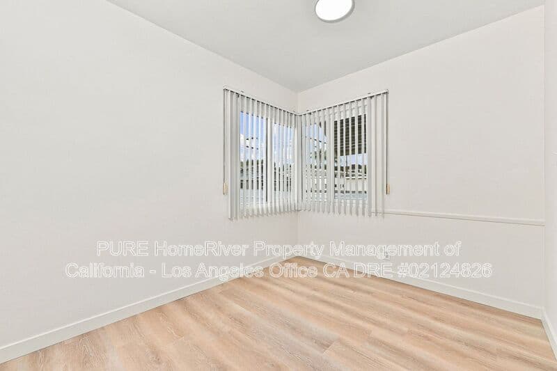 Sherman Oaks House: 4427 Murietta Ave