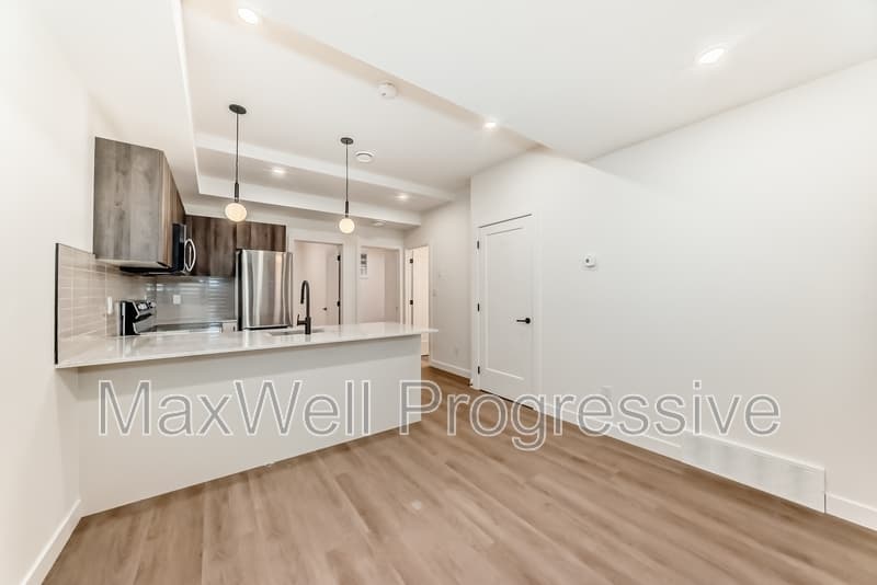 Edmonton Townhome: 15720 103 Ave
