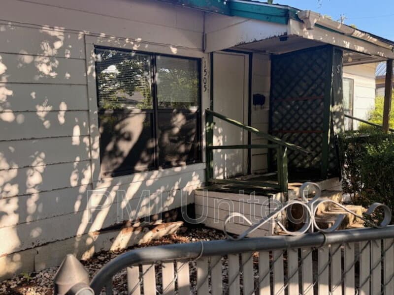 Sherman House: 1505 North Broughton Street
