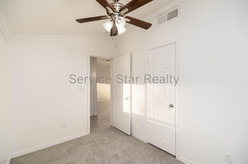 Phoenix House: 337 N 15th Ave