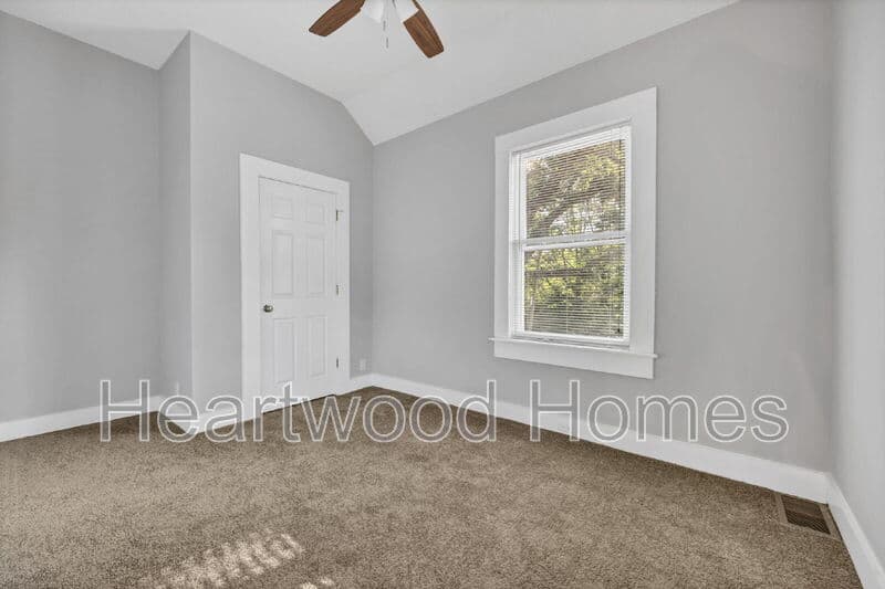 Columbia Condo: 117 Church Street