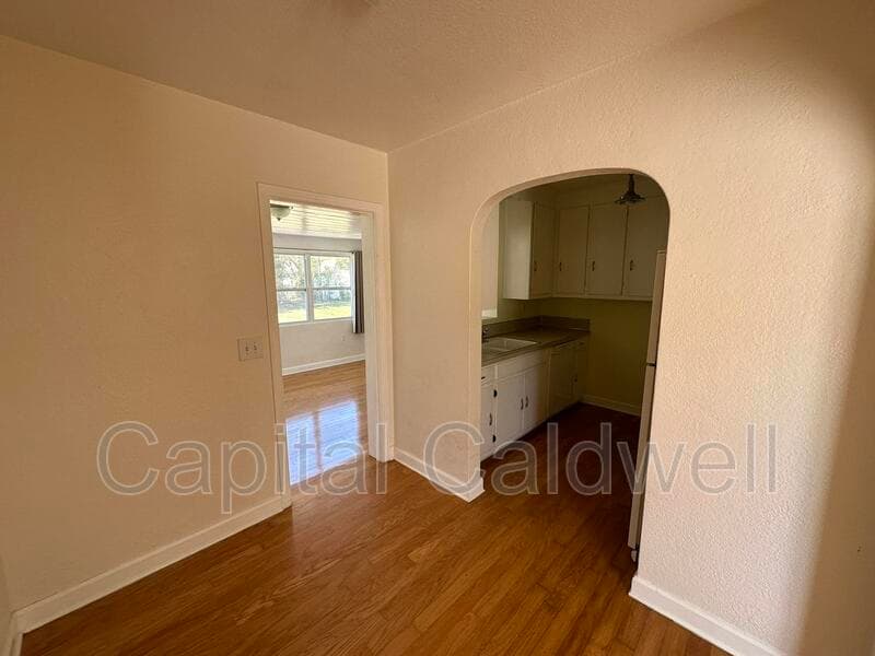 Clearwater House: 18 N Meteor Ave