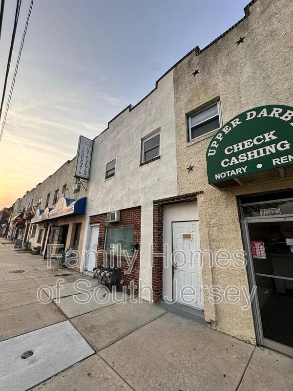 Upper Darby Apartment: 7307 W Chester Pike