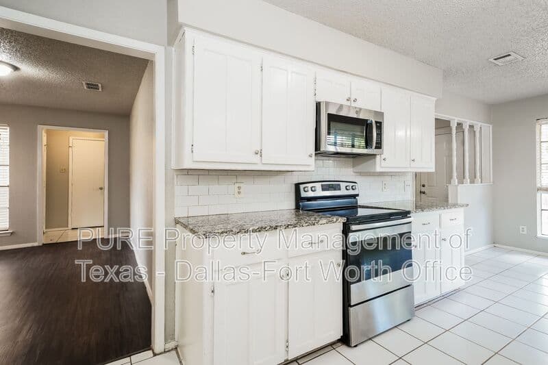 North Richland Hills House: 7232 Timberidge Drive