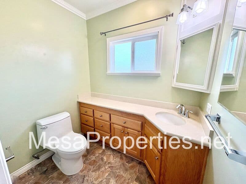 La Verne House: 2704 Park Ave