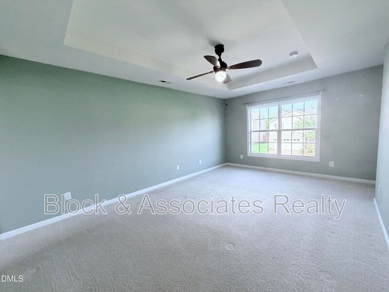Holly Springs House: 536 Gooseberry Dr
