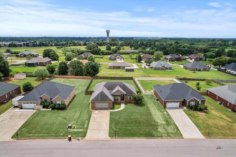 Madison House: 25756 Iron Gate Drive