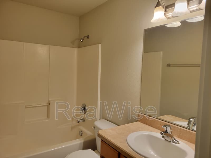 Redmond Townhome: 2478 SW Timber View Ct
