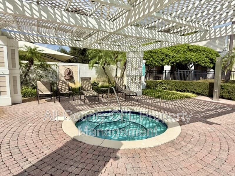 Winter Garden Condo: 417 Southern Pecan Circle
