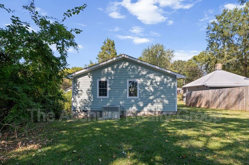 Raleigh House: 121 Gilbert Avenue