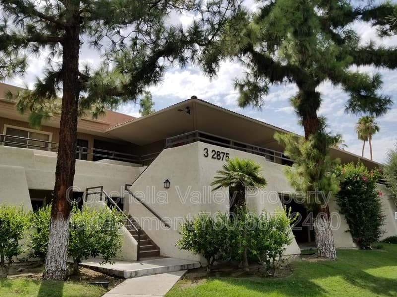 Palm Springs Condo: 2875 N. Los Felices Road