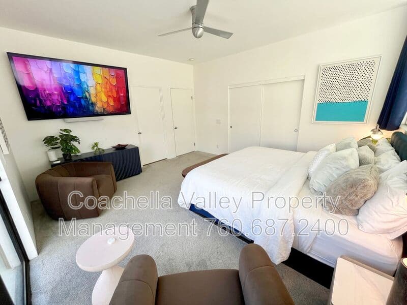Palm Springs House: 353 Cheryl Dr